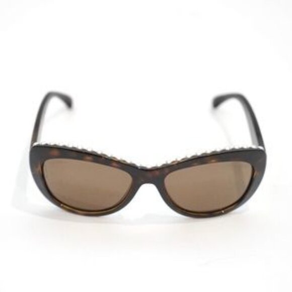 Authentic CHANEL Sunglasses Oyster pearl tortoise Made in Italy with case. - Picture 1 of 6